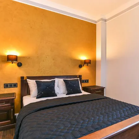 Gasthuis Na Zlotym Widoku 3*