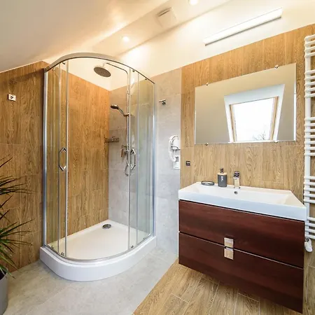 Na Zlotym Widoku Gasthuis Piechowice (Karkonosze)